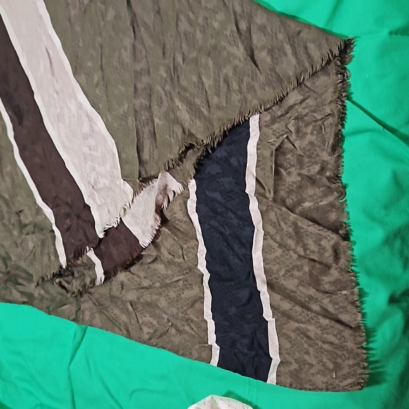 Giorgio Armani Vintage 100% Silk Scarf - Picture 5 of 10